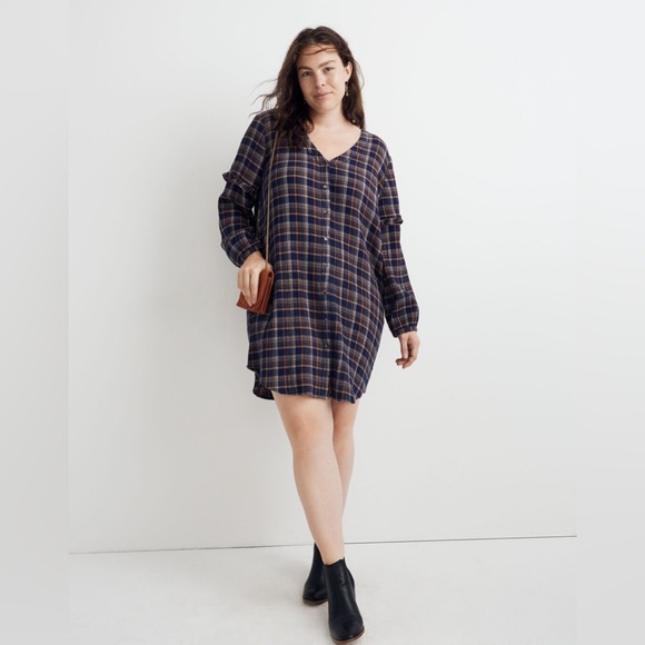 Madewell Dresses & Skirts - Madewell Plaid V-Neck Ruffle Shirtdress Size XL